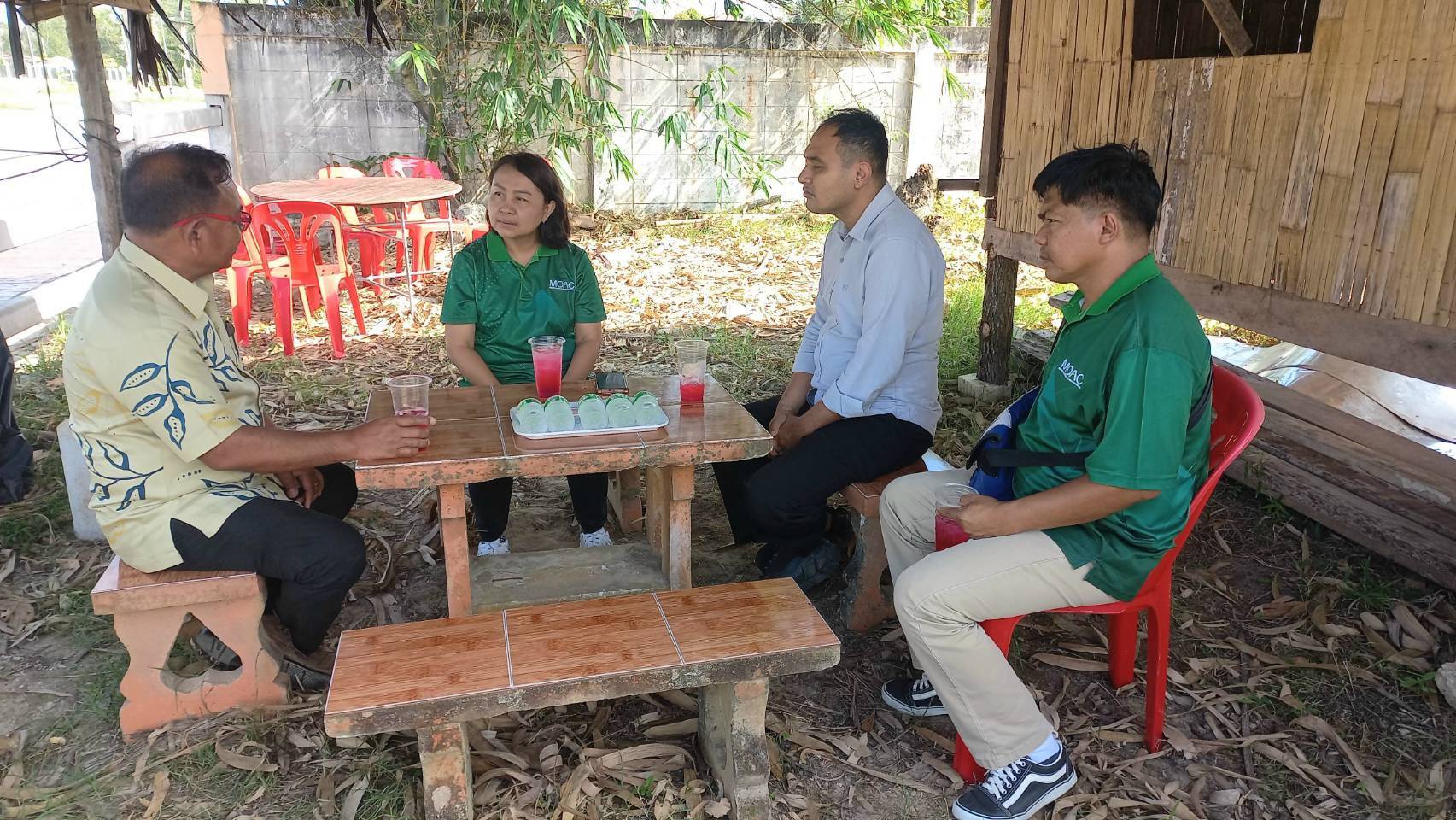 meeting to discuss ways to promote the development 5