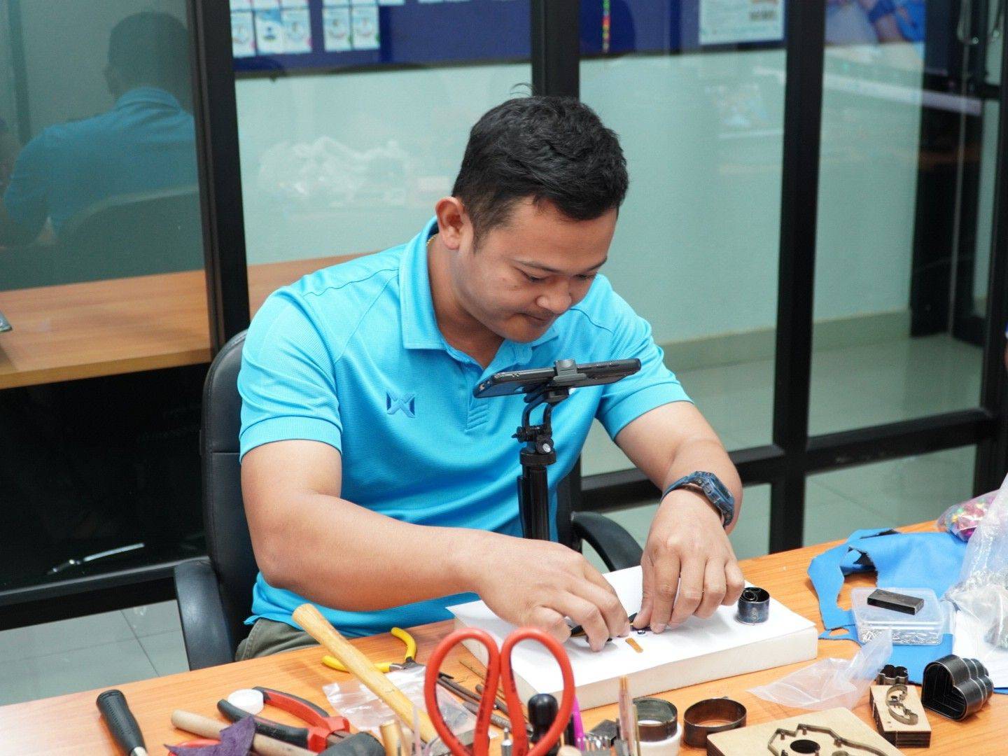 The Pathum Thani Provincial Administrative Organization organized a KM activity on the processing of leather products.4