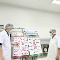 ศูนย์วิจัยและพัฒนาผลิตภัณฑ์ปศุสัตว์เชียงใหม่ จัดฝึกอบรมการตัดแต่งซากโคเนื้อ ให้แก่เจ้าหน้าที่สหกรณ์การเกษตรวังชิ้น